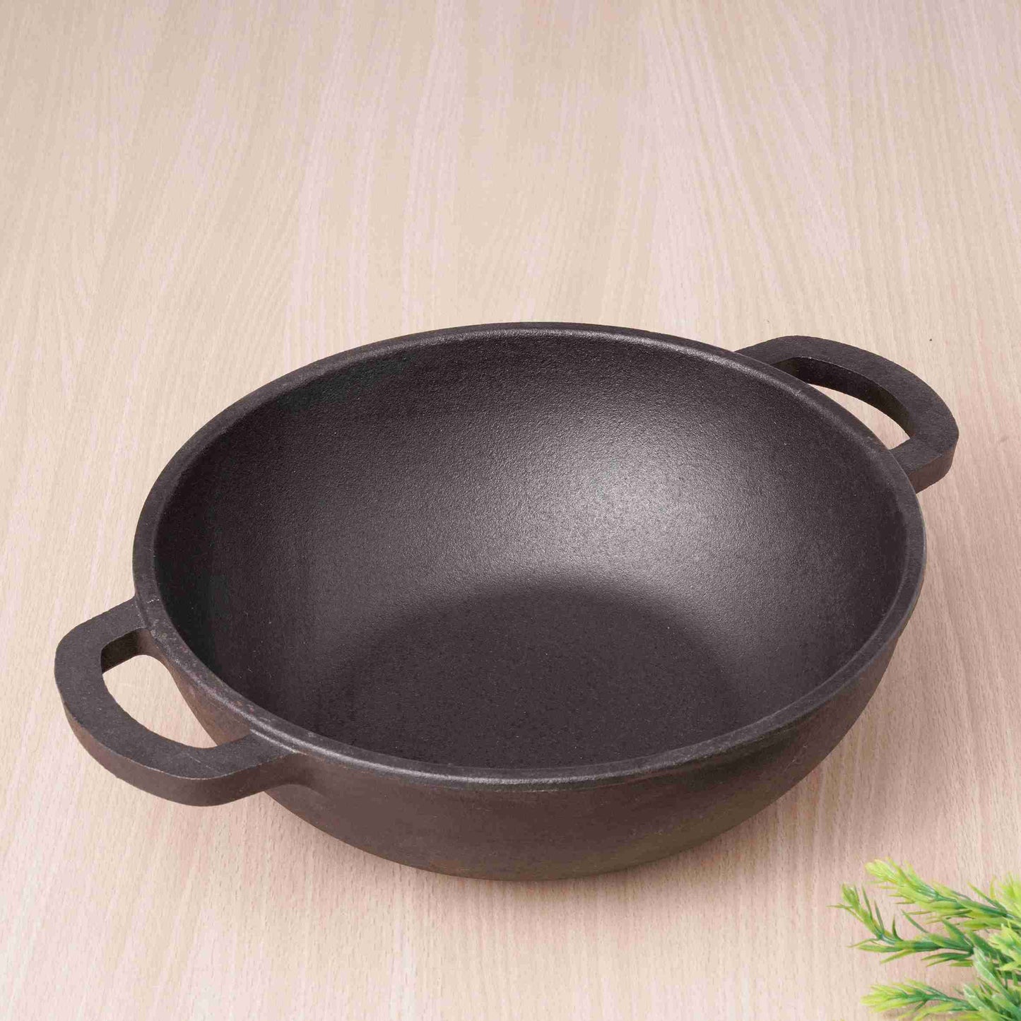 CASTrong Cast Iron Kadai,Pre-seasoned, Nonstick, 100% Pure, Toxin-free, Induction, 25.4cm,2.3L, 2.51kg